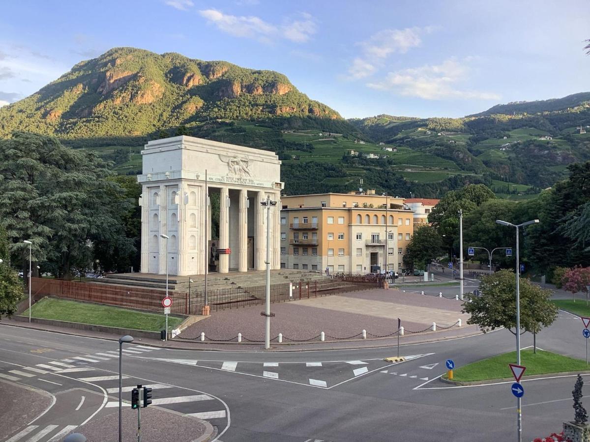 Casa Vittoria - Siegeshaus Daire Bolzano Dış mekan fotoğraf